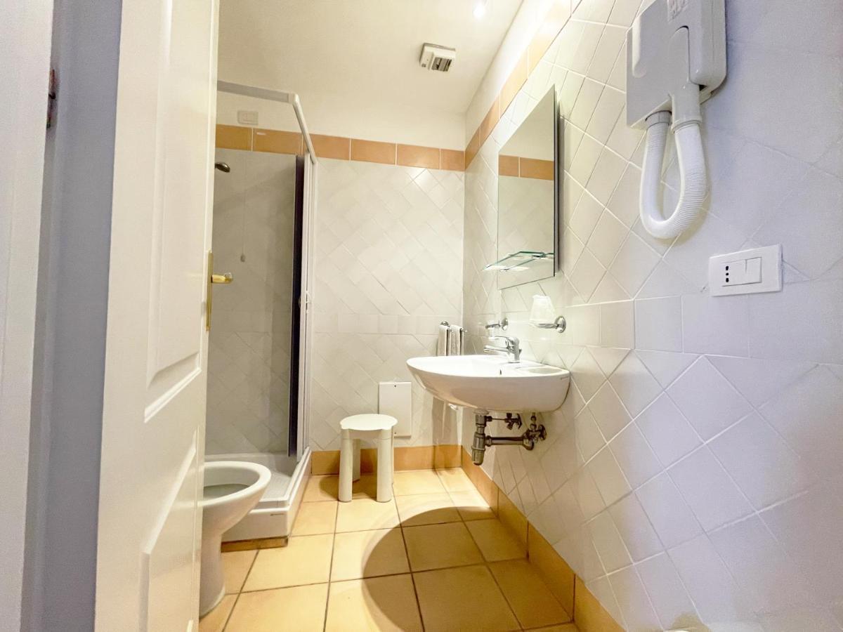 Hotel Reginella SantʼAgata sui Due Golfi Dış mekan fotoğraf