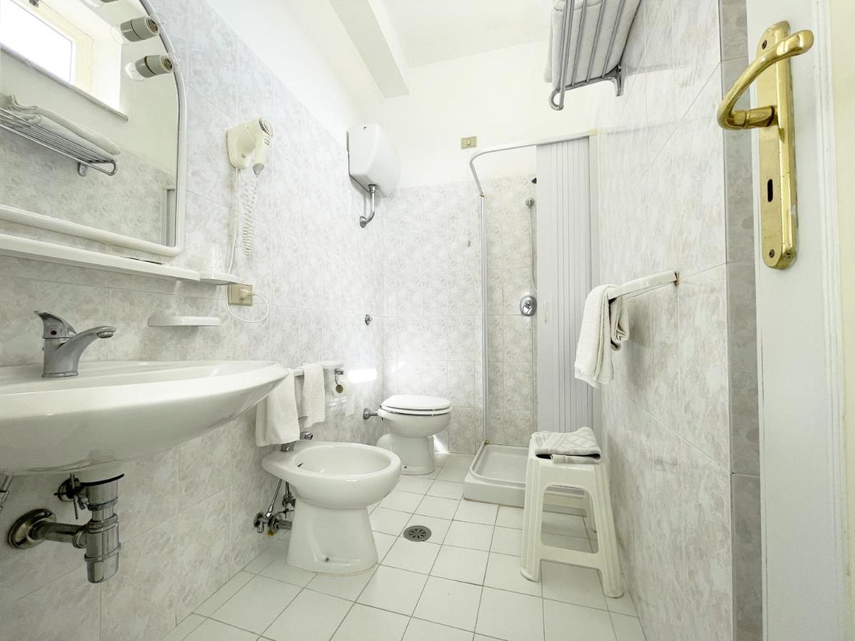 Hotel Reginella SantʼAgata sui Due Golfi Dış mekan fotoğraf
