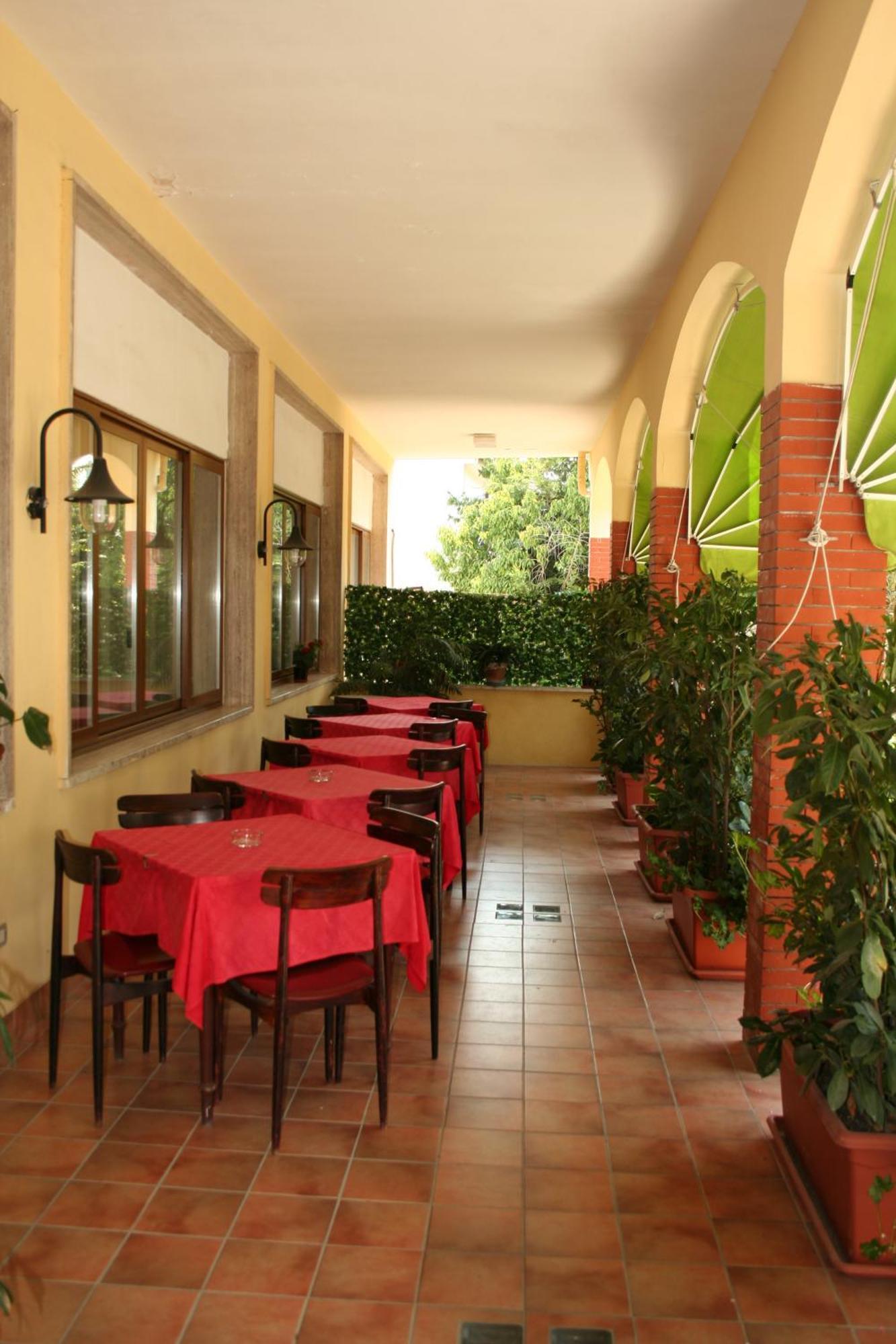 Hotel Reginella SantʼAgata sui Due Golfi Dış mekan fotoğraf