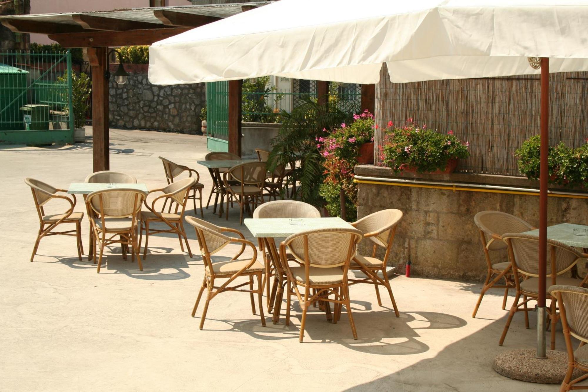 Hotel Reginella SantʼAgata sui Due Golfi Dış mekan fotoğraf